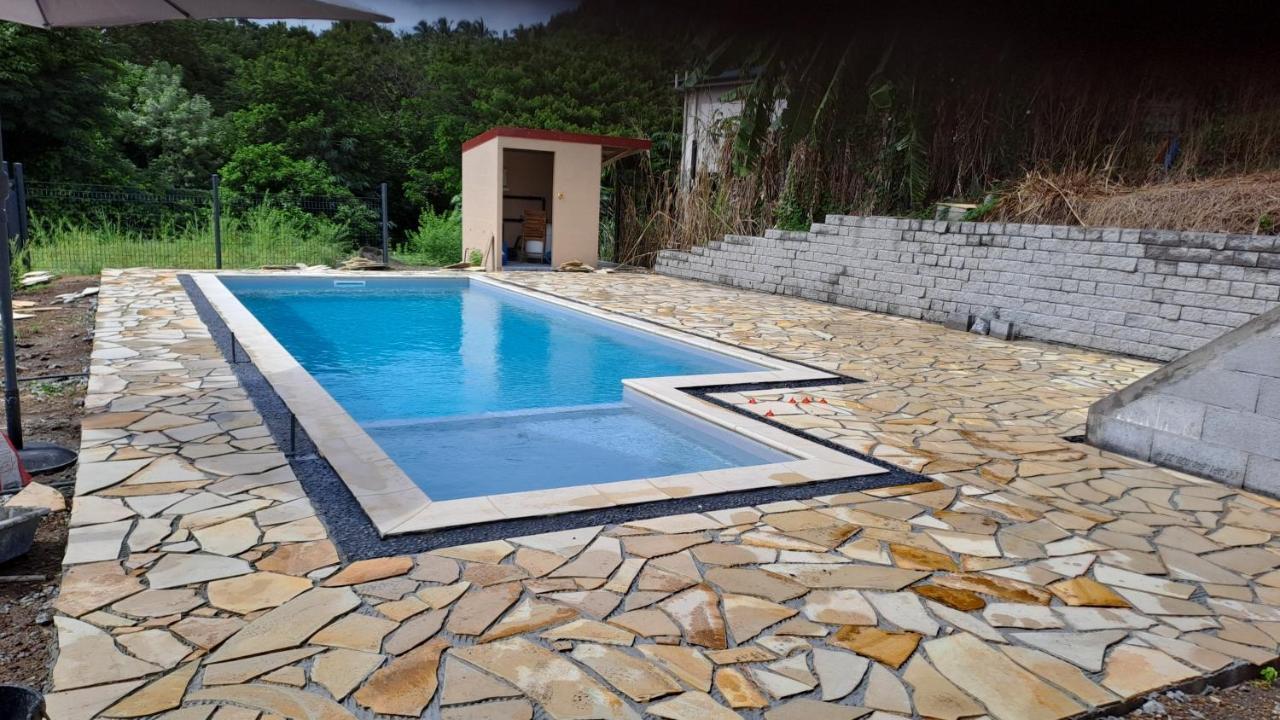 La Kay Sicrie Avec Spa Saint-Pierre Exterior photo